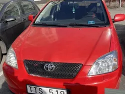 Röd Begagnad 2002 Toyota Corolla Halvkombi | 19 000 kr (Bra pris)