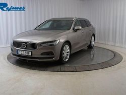 Grå Begagnad 2021 Volvo V90 Momentum Kombi | 349 900 kr (Marknadspris)