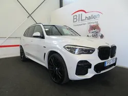 Vit Begagnad 2022 BMW X5 iPerformance SUV | 599 000 kr (Superpris)