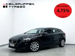 Svart Begagnad 2015 Volvo V40 Momentum Kombi | 119 900 kr (Bra pris)
