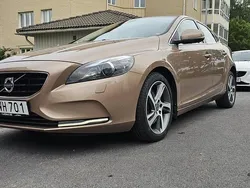 Brun Begagnad 2016 Volvo V40 Momentum Kombi | 84 900 kr (Bra pris)