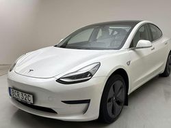 Vit Begagnad 2019 Tesla Model 3 Standard Range Sedan | 206 000 kr (Marknadspris)