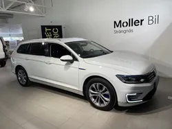 Vit Begagnad 2019 VW Passat GTE Kombi | 234 900 kr (Marknadspris)