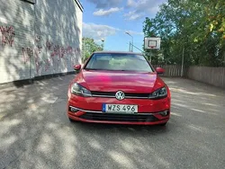 Röd Begagnad 2017 VW Golf VII Halvkombi | 135 000 kr (Marknadspris)
