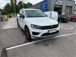 Vit Begagnad 2017 VW Touareg R-line SUV | 240 000 kr (Marknadspris)