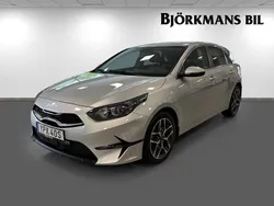 Grå Begagnad 2021 Kia Ceed Advance Halvkombi | 209 900 kr (Marknadspris)