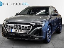 Grå Begagnad 2023 Audi Q8 e-tron S-Line SUV | 649 900 kr (Lite dyr)