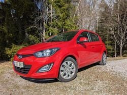 Röd Begagnad 2013 Hyundai i20 Halvkombi | 85 000 kr (Marknadspris)
