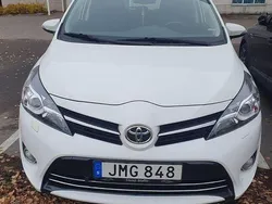 Vit Begagnad 2014 Toyota Verso Minibuss | 95 000 kr (Marknadspris)