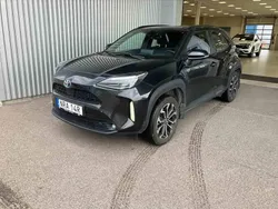 Svart Begagnad 2023 Toyota Yaris Cross SUV | 279 900 kr