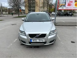 Grå Begagnad 2009 Volvo V50 Kinetic Kombi | 59 900 kr (Marknadspris)