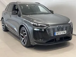 Daytonagrå pärleffekt Begagnad 2024 Audi SQ6 e-tron Comfort SUV | 1 050 000 kr