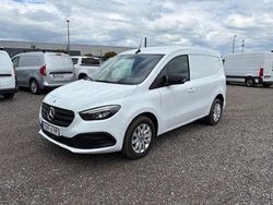Vit Begagnad 2024 Mercedes Citan 110 Van | 286 000 kr (Marknadspris)