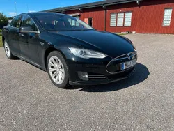 Svart Begagnad 2013 Tesla Model S Sedan | 154 000 kr