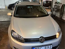 Brun Begagnad 2010 VW Golf Kombi | 40 000 kr (Marknadspris)