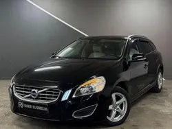 Svart Begagnad 2012 Volvo V60 Momentum Kombi | 89 900 kr (Marknadspris)