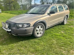 Brun Begagnad 2004 Volvo XC70 Business Edition SUV | 23 500 kr (Bra pris)