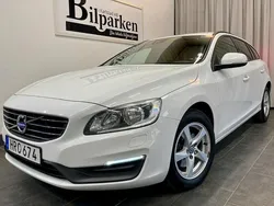 Vit Begagnad 2015 Volvo V60 Kombi | 129 900 kr (Marknadspris)