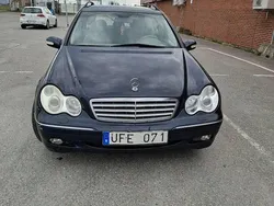 Svart Begagnad 2003 Mercedes C200 Elegance Kombi | 25 000 kr (Bra pris)