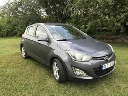 Brun Begagnad 2014 Hyundai i20 Premium Halvkombi | 45 000 kr (Superpris)