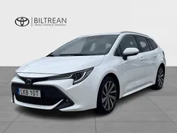 Vit Begagnad 2022 Toyota Corolla Style Kombi | 249 000 kr (Marknadspris)
