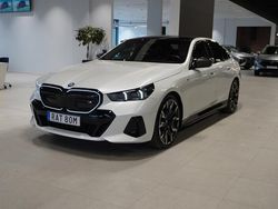 Vit Begagnad 2023 BMW i5 Comfort Edition Sedan | 978 800 kr (Dyr)