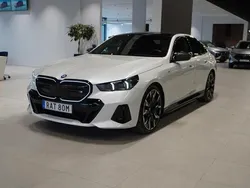 Vit Begagnad 2023 BMW i5 Comfort Edition Sedan | 829 800 kr