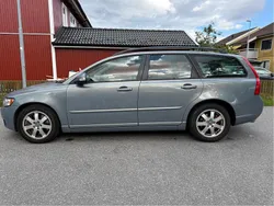 Blå Begagnad 2011 Volvo V50 Momentum Kombi | 84 900 kr (Lite dyr)