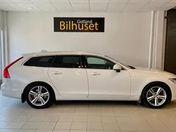 Vit Begagnad 2018 Volvo V90 Momentum Kombi | 199 800 kr (Marknadspris)