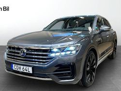 Grå Begagnad 2019 VW Touareg R-line SUV | 489 900 kr (Marknadspris)
