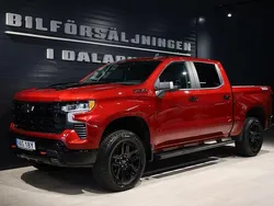 Röd (röd metallic) Ny 2025 Chevrolet Silverado Van | 1 119 000 kr (Bra pris)