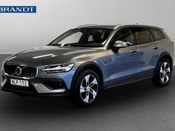 Begagnad 2021 Volvo V60 CC Kombi | 349 900 kr (Marknadspris)