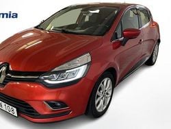 Röd Begagnad 2018 Renault Clio IV Intens Halvkombi | 109 000 kr (Marknadspris)