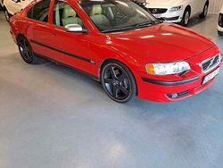 Röd Begagnad 2004 Volvo S60 Sedan | 170 000 kr