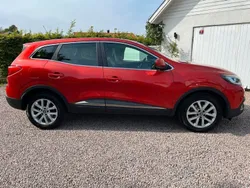 Röd Begagnad 2016 Renault Kadjar LIMITED SUV | 95 000 kr (Marknadspris)