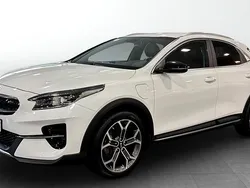 Vit (white) Begagnad 2021 Kia XCeed Advance SUV | 229 900 kr (Marknadspris)