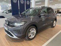 Grå (smokey grey metallic) Ny 2025 VW T-Cross Edition SUV | 295 000 kr (Marknadspris)