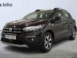 Svart Begagnad 2022 Dacia Sandero Comfort Halvkombi | 129 000 kr (Marknadspris)