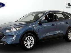 Blå (blue) Begagnad 2022 Ford Kuga Titanium SUV | 259 900 kr (Marknadspris)