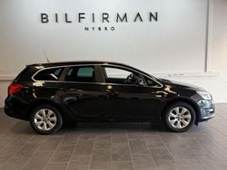 Svart Begagnad 2016 Opel Astra Kombi | 139 900 kr (Marknadspris)