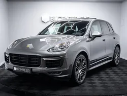 Mörkgrå Begagnad 2015 Porsche Cayenne GTS Sport SUV | 459 900 kr