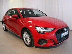 Tangoröd metallic Begagnad 2022 Audi A3 Proline | 269 000 kr (Marknadspris)