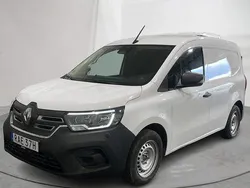 Vit Begagnad 2023 Renault Kangoo Minibuss | 275 000 kr (Marknadspris)