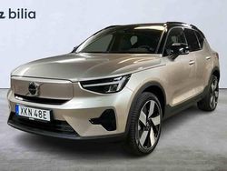Grå Begagnad 2023 Volvo XC40 Single Motor SUV | 359 900 kr