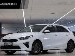 Vit Begagnad 2018 Kia Ceed Halvkombi | 134 900 kr (Marknadspris)