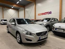 Ljusgrå Begagnad 2011 Volvo V60 Summum Kombi | 89 900 kr (Bra pris)
