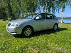 Silver Begagnad 2004 Toyota Corolla Halvkombi | 49 900 kr (Lite dyr)