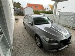 Grå Begagnad 2016 BMW 520 M Sport Kombi | 192 000 kr (Marknadspris)