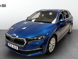 Blå Begagnad 2025 Skoda Octavia Selection Kombi | 299 900 kr (Bra pris)