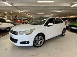 Vit Begagnad 2014 Citroën C4 Halvkombi | 59 900 kr (Marknadspris)